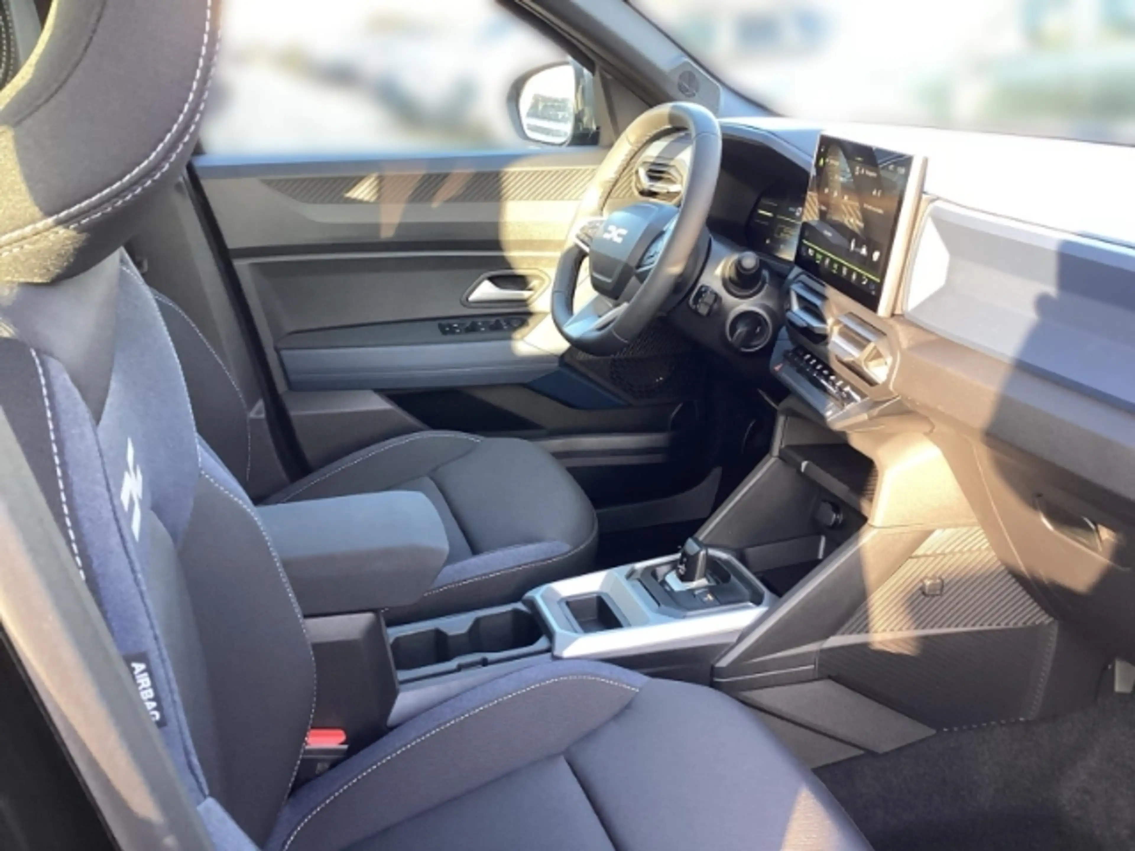 Dacia Bigster Expression Hybrid Sitzheizung+Navi+DAB+Rückfahrkam — photo 14