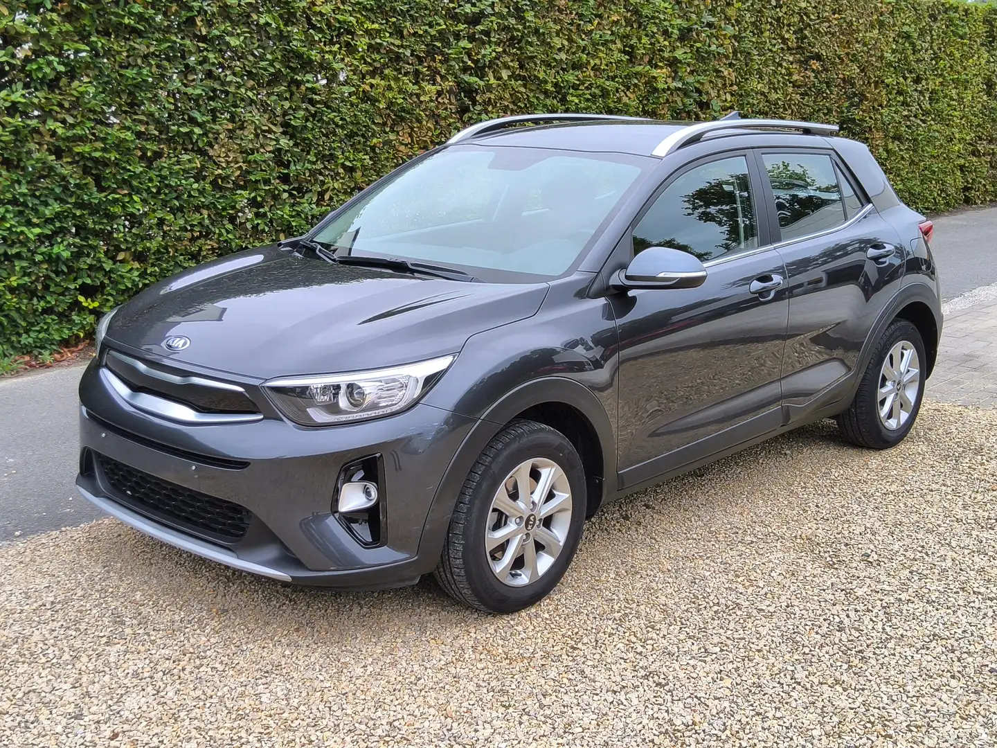 Kia Stonic Stonic 1.0 T-GDI met GARANTIE Gris - 1