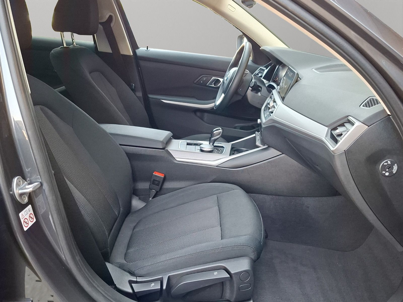 BMW 318 d Touring Advantage*aus 1.Hand*LED*Head-Up* — photo 12