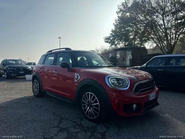 MINI Countryman view 3