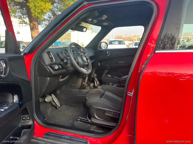 MINI Countryman view 7
