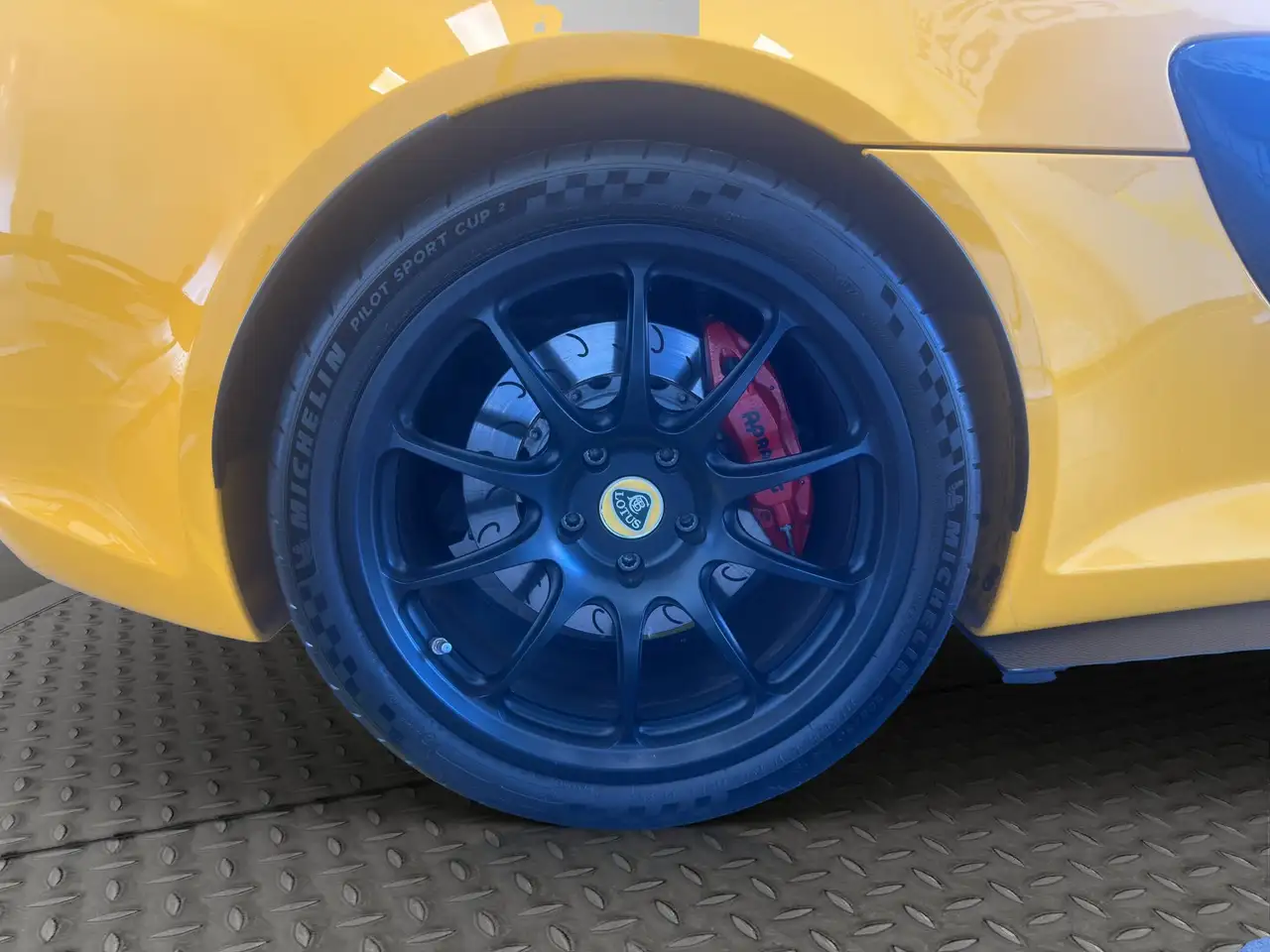 Lotus Exige 2022 — фото 11
