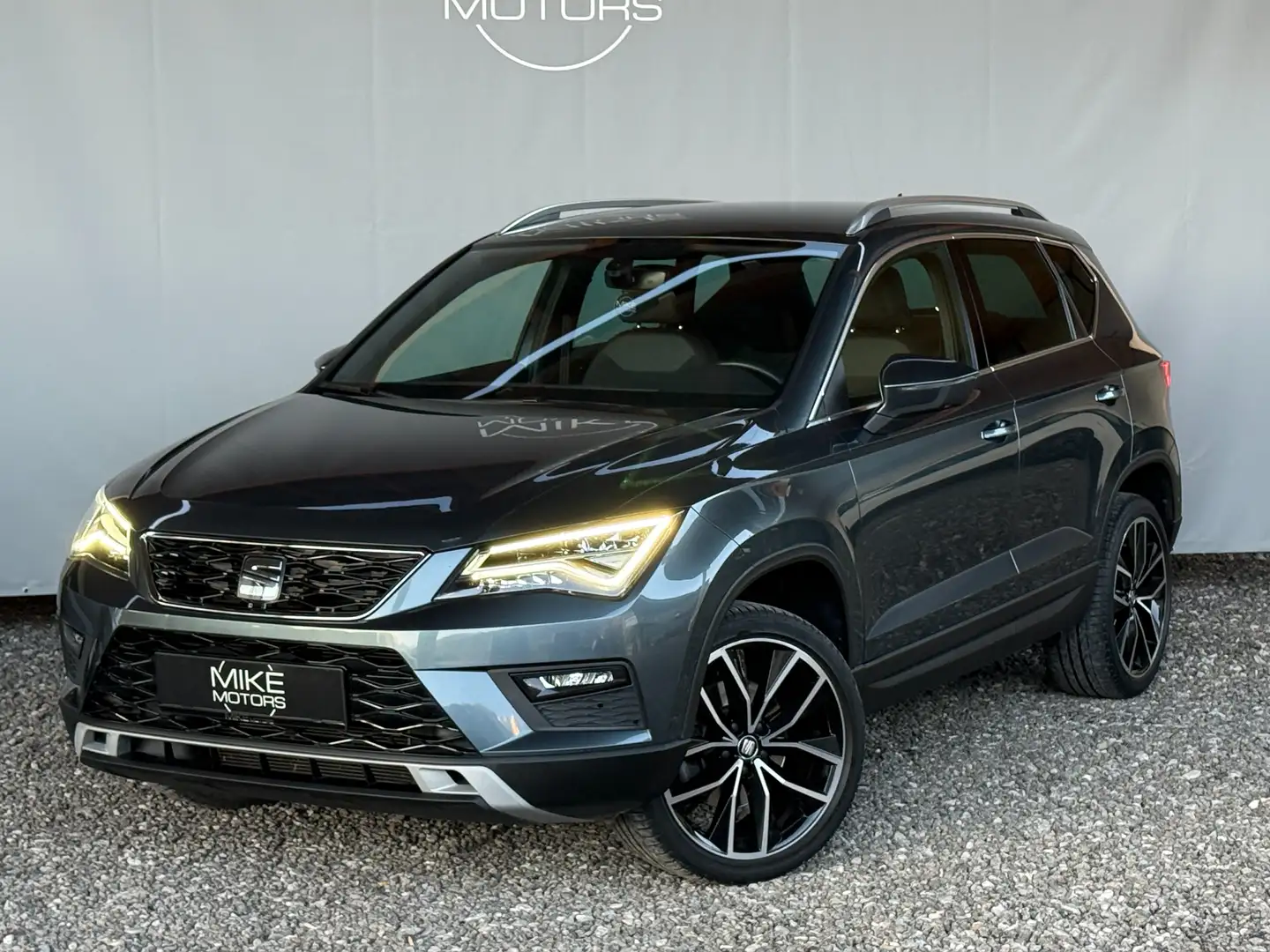 SEAT Ateca Xcellence 1,6 TDI DSG Grijs - 2