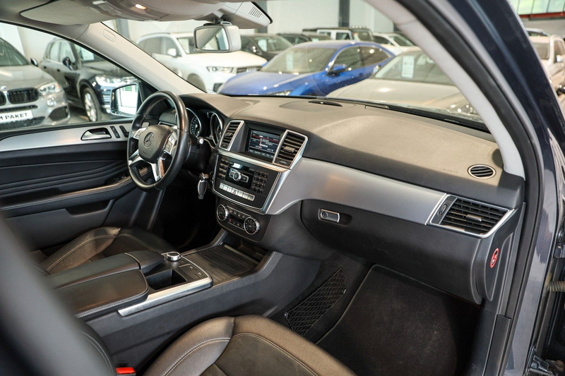 Mercedes-Benz ML 350 Leder Navi Xenon AHK *1.Hand* — photo 10