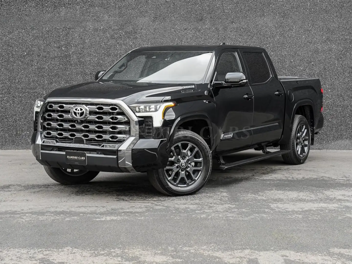 Toyota Tundra 2026 Platinum CrewMax 5.5 €86000 +MASSAGE SEATS Schwarz - 1