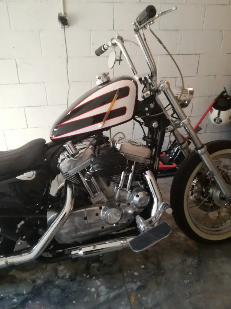 Harley-Davidson Sportster 883 Noir - 2