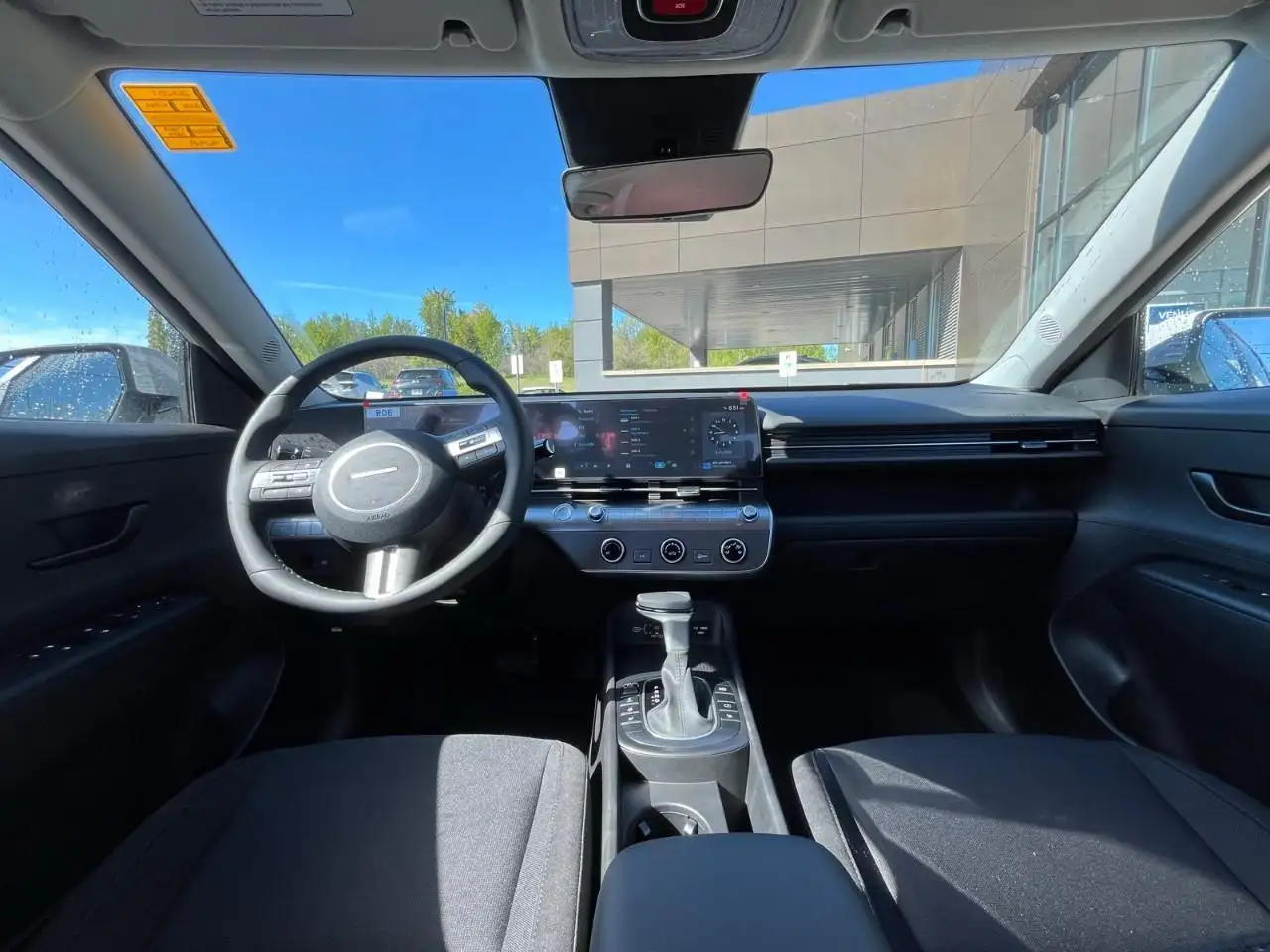 Hyundai KONA снимка Hyundai KONA