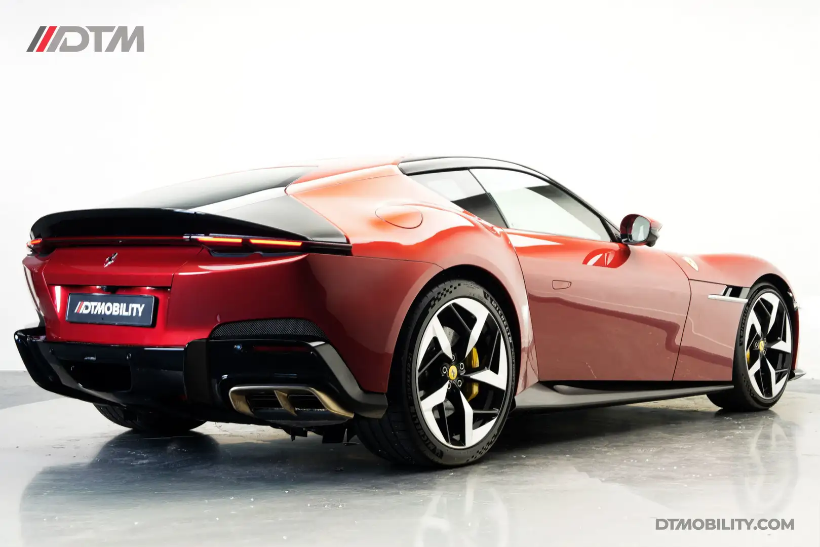 Ferrari 12 Cilindri 6.5 V12 Rosso Rojo - 2