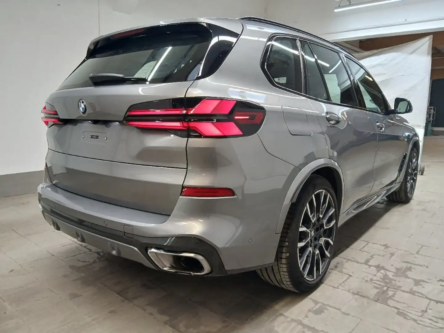 BMW X5 30d xDrive M Sport AHK/ADAPTLED/PANO/H&K/ACC Grau - 2