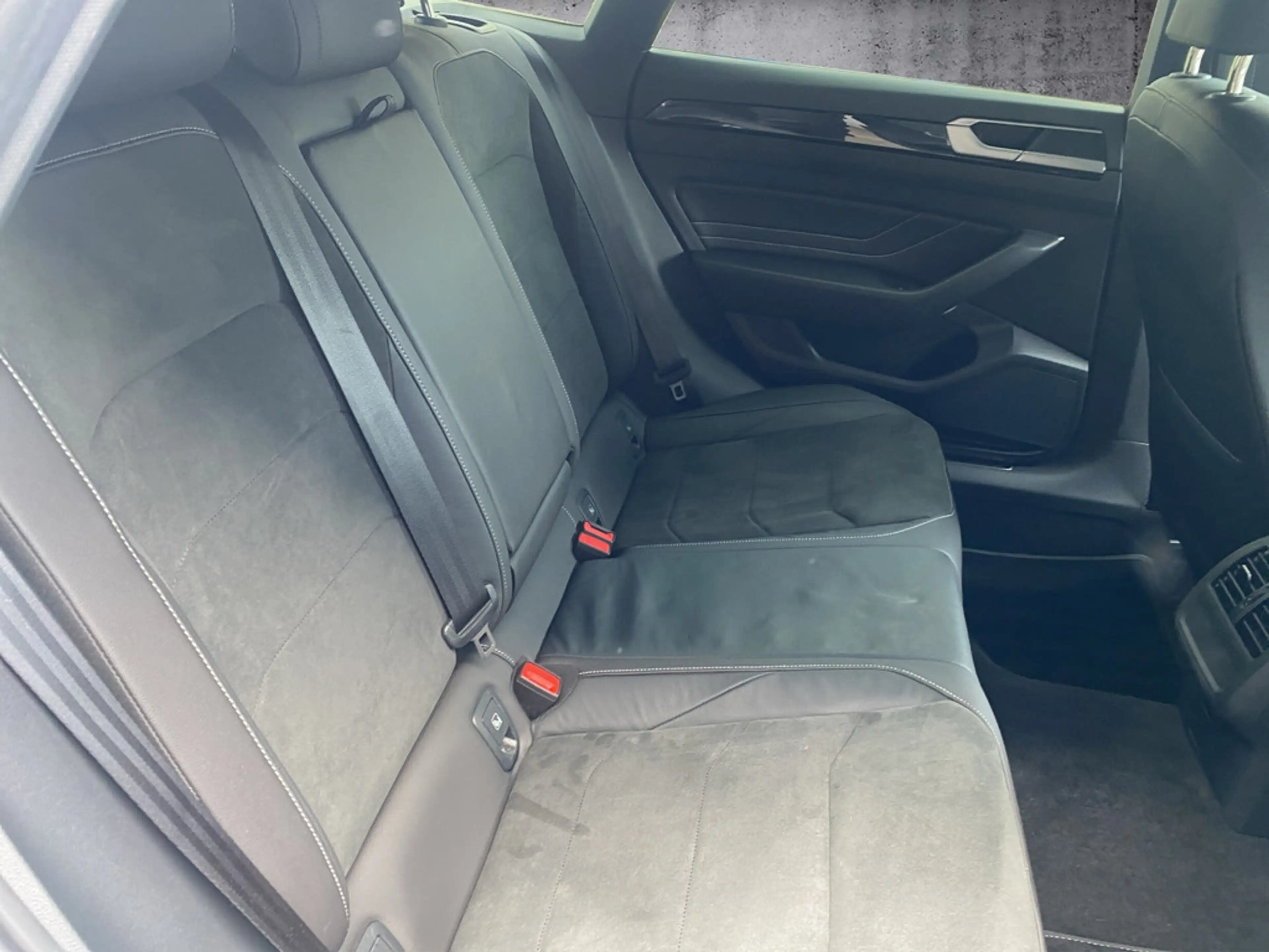 Volkswagen Arteon Shooting Brake R-Line 2.0 TSI DSG Navi+RFK+LED — photo 10