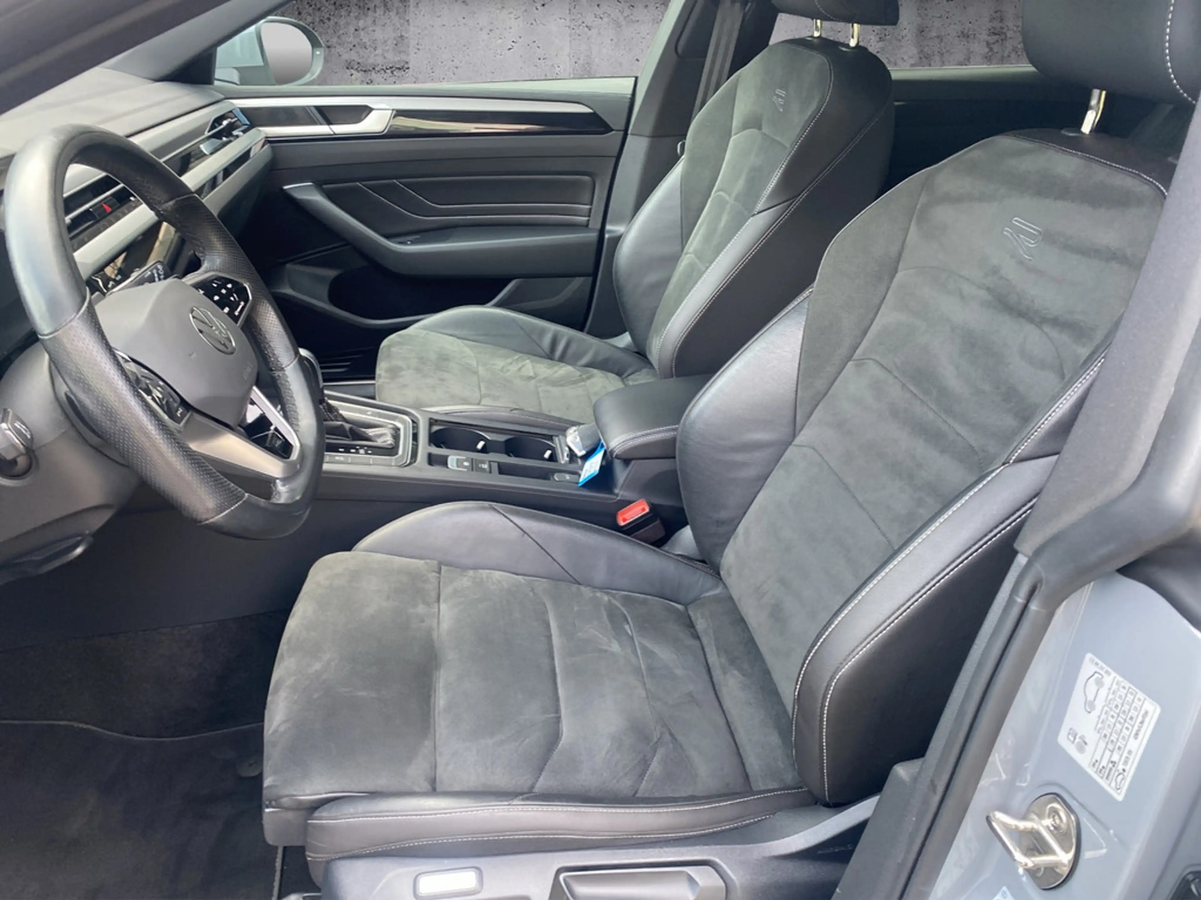 Volkswagen Arteon Shooting Brake R-Line 2.0 TSI DSG Navi+RFK+LED — photo 8