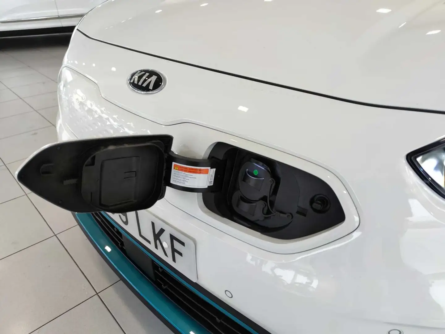 Kia Niro E-NIRO 150KW EMOTION 204 5P Alb - 2
