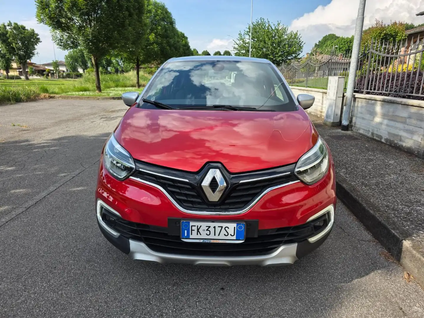 Renault Captur TCe 120 CV Start&Stop Energy Intens Червоний - 2