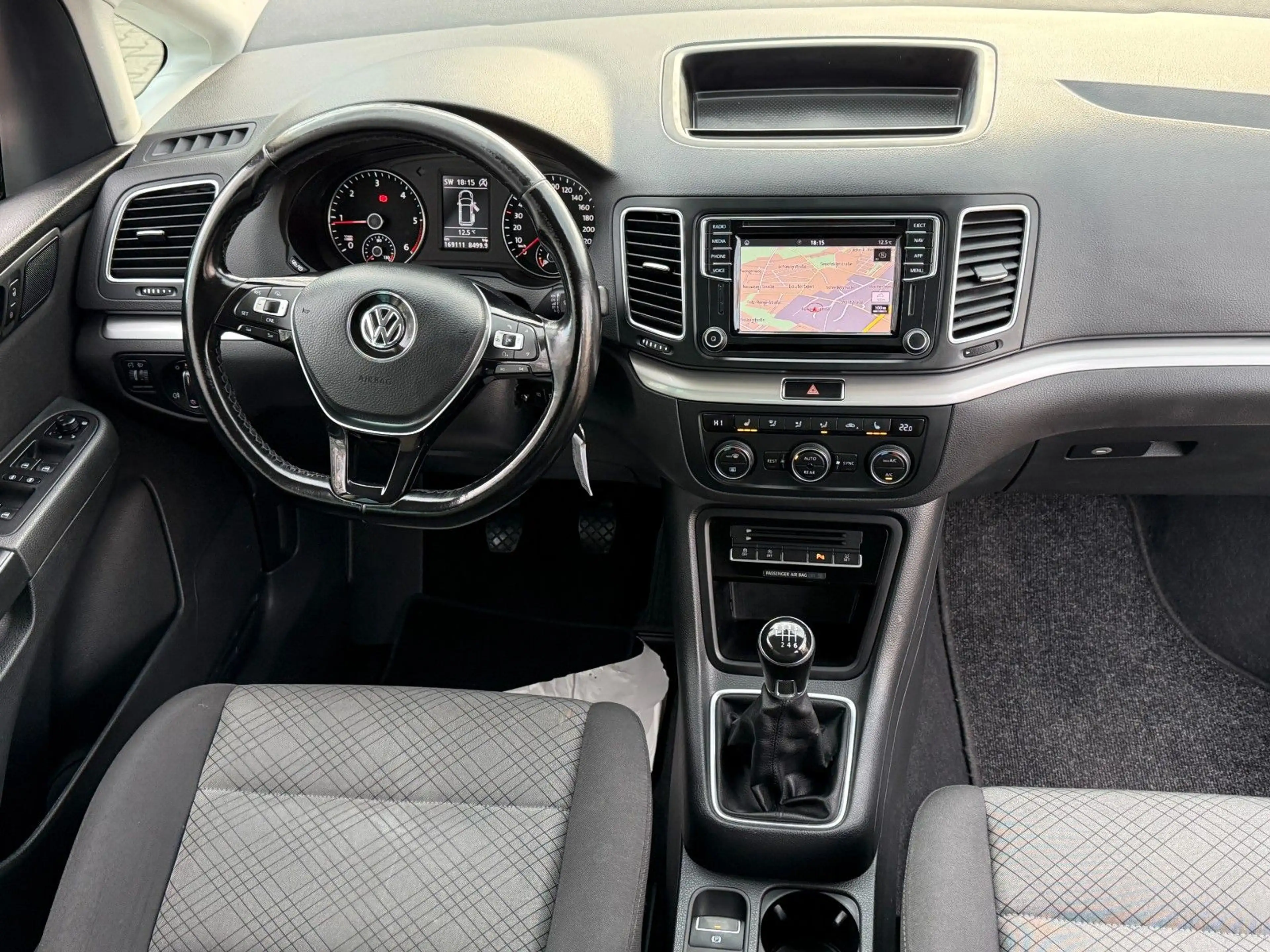 Volkswagen Sharan 2.0TDI DPF BMT.*GR.NAVI*7.SITZE*PDC*SHZ** — photo 13