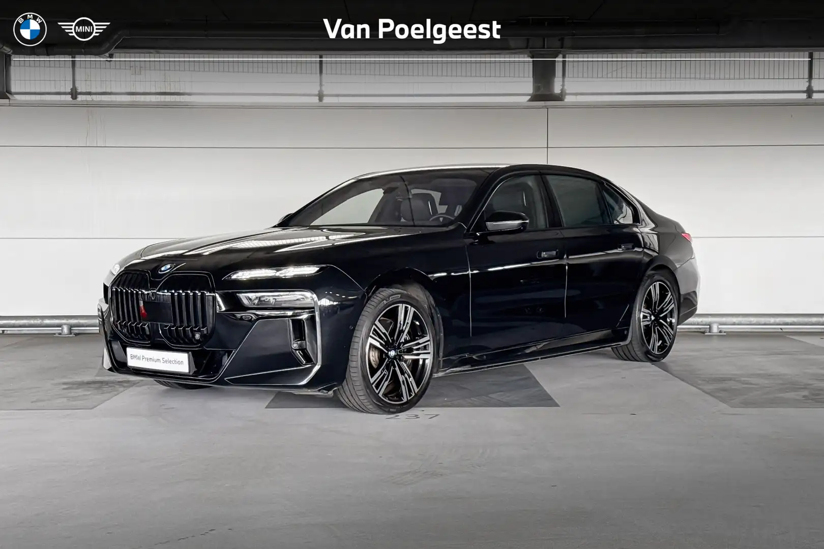 BMW i7 xDrive60 106 kWh Noir - 1