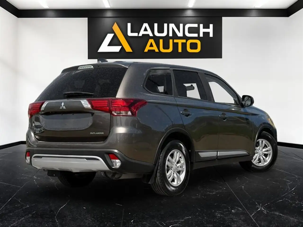 Mitsubishi Outlander снимка Mitsubishi Outlander