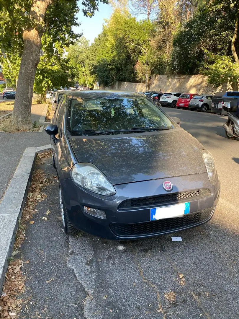 Fiat Punto 5p 1.4 Young c/navi,radio natural power 70cv - 1
