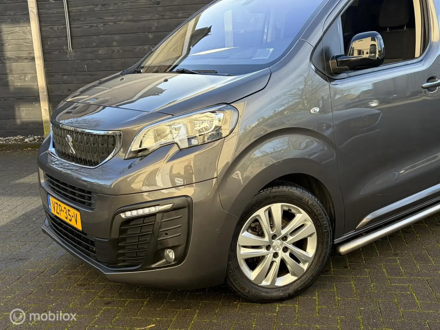 Peugeot Expert Bestel 2.0 BlueHDI 180 S&S DC 177 PK Automaat / Cl Gris - 2