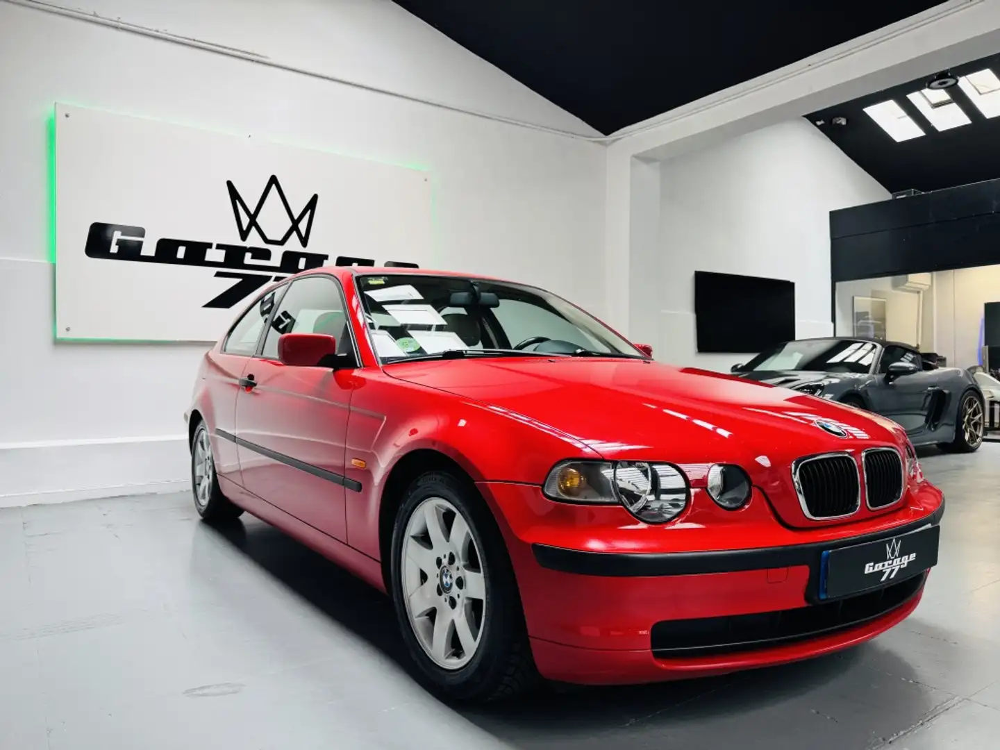 BMW 318 ti Compact Rojo - 2