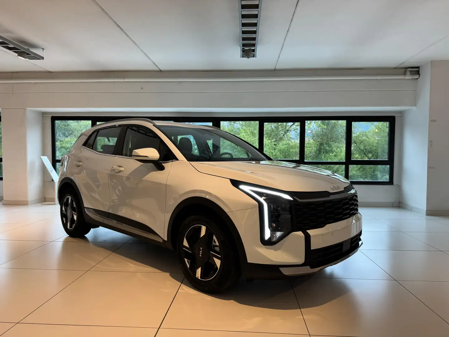 Kia Sportage 1.6 T-GDI 150cv Business Gris - 1