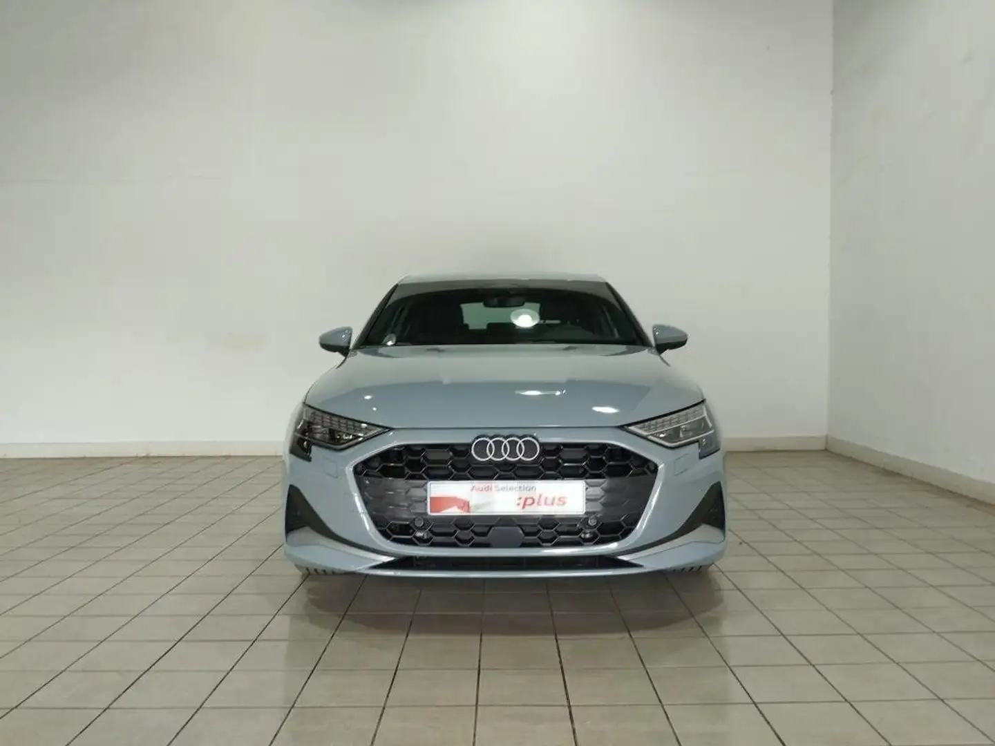 Audi A3 Sportback TFSI e Advanced S tronic 150kW Gris - 2