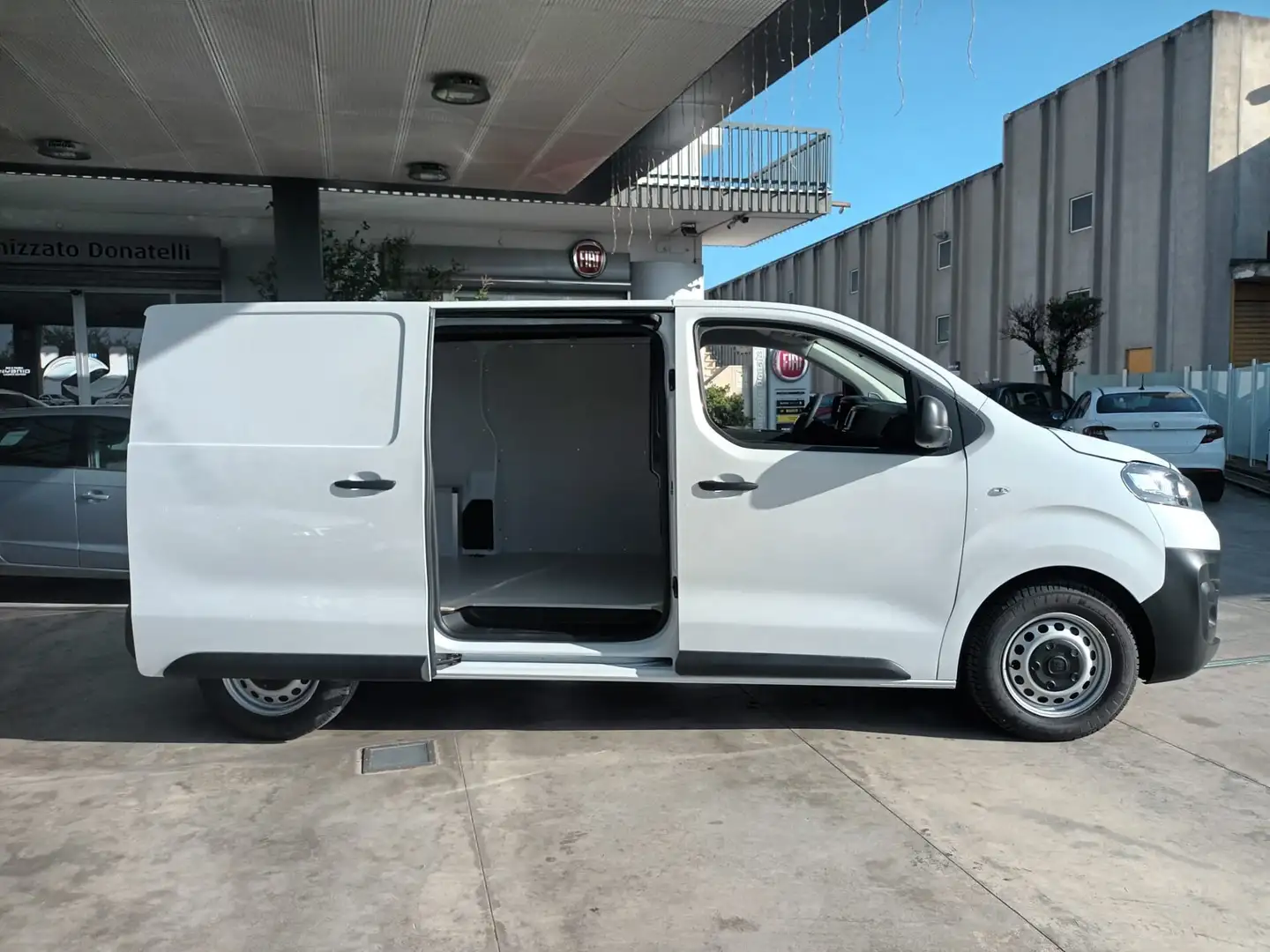 Fiat Scudo 2.0 Blue HDi 145 CV Furgone L2H1 Bianco - 2