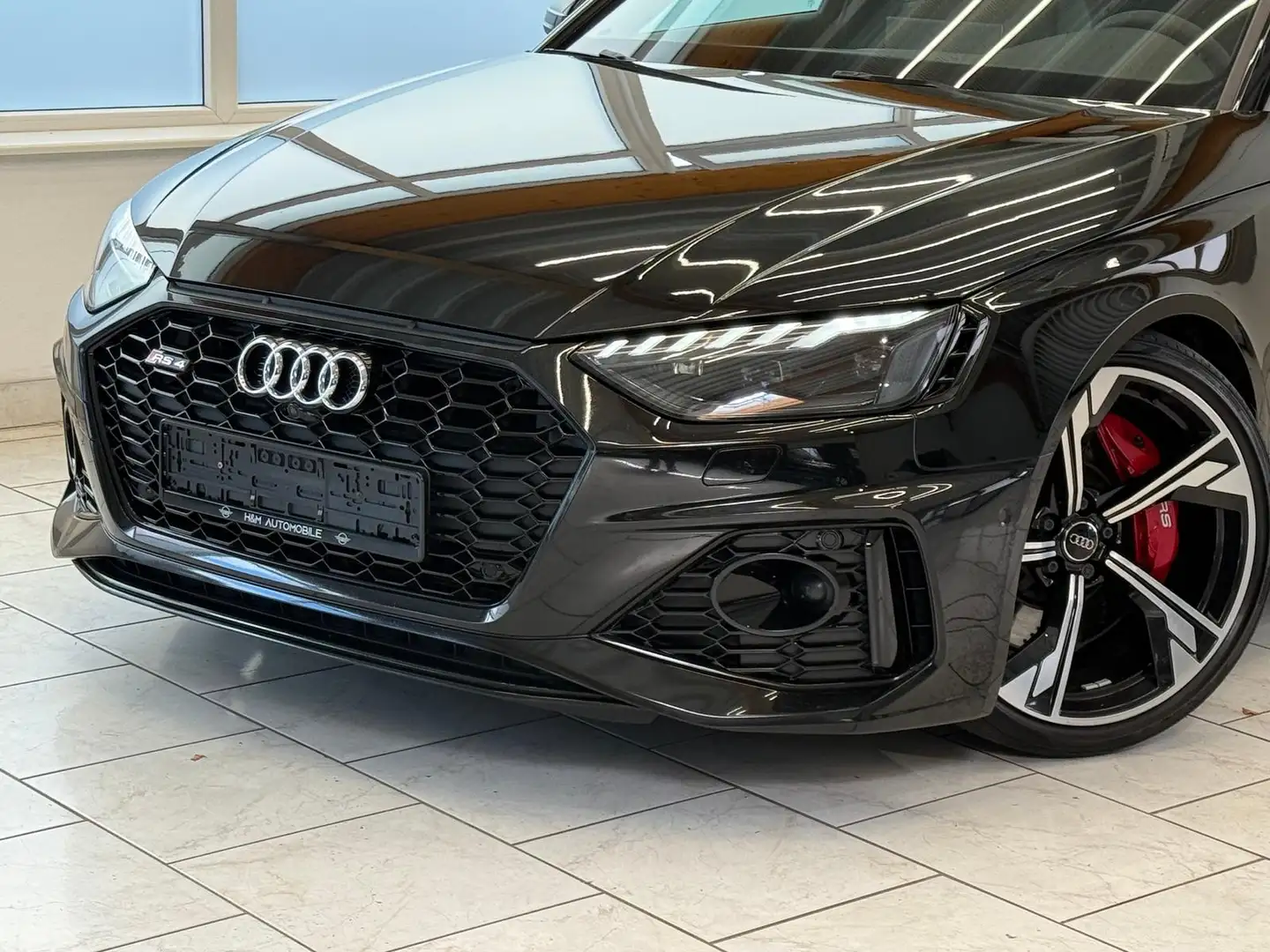 Audi RS4 Avant Qauttro - ACC/360/CarPlay/Memory Schwarz - 2