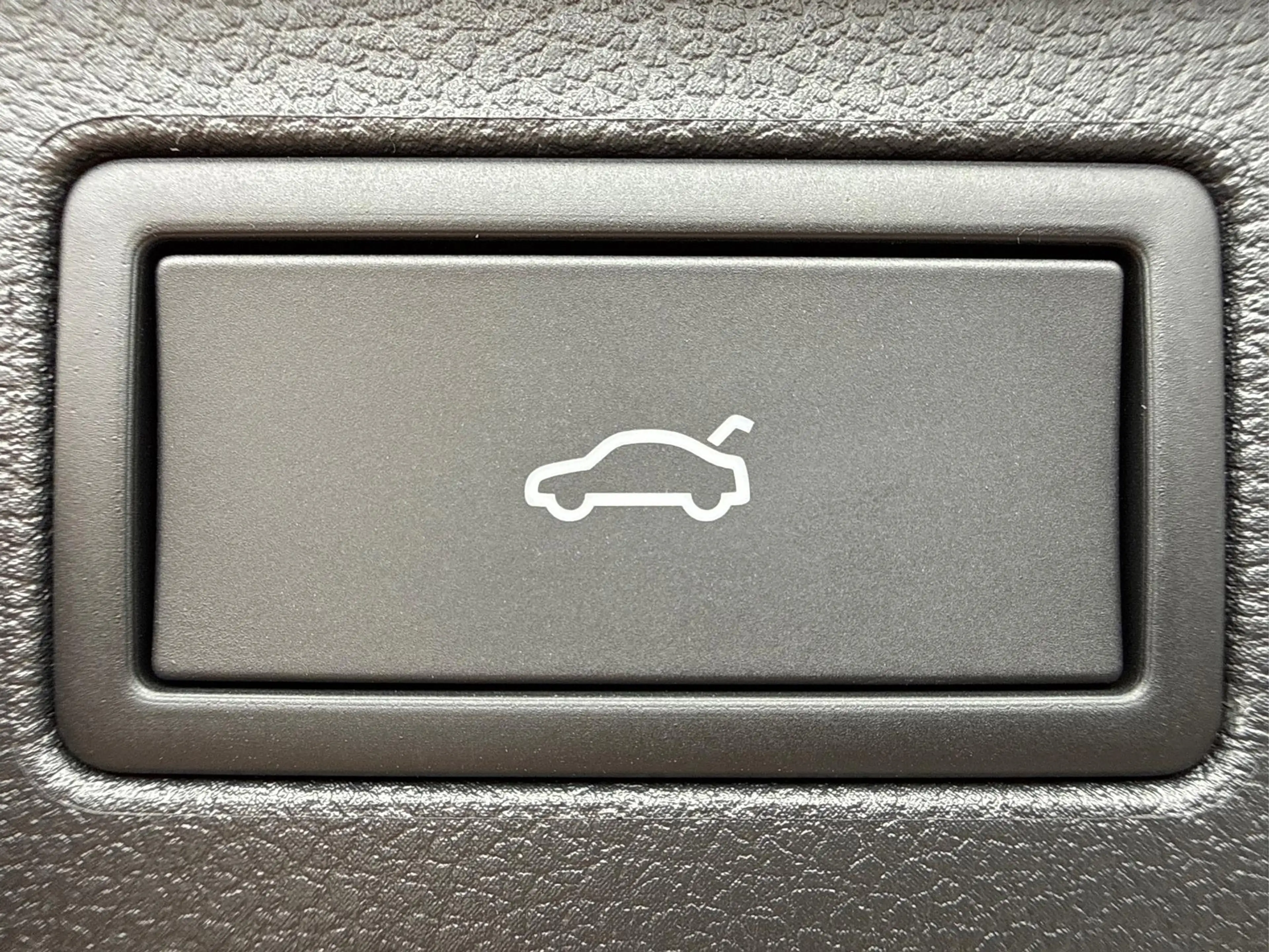 Skoda Kamiq Dynamic Sport Edition 1.5 TSI 150 PS DSG Anhäng... — photo 11