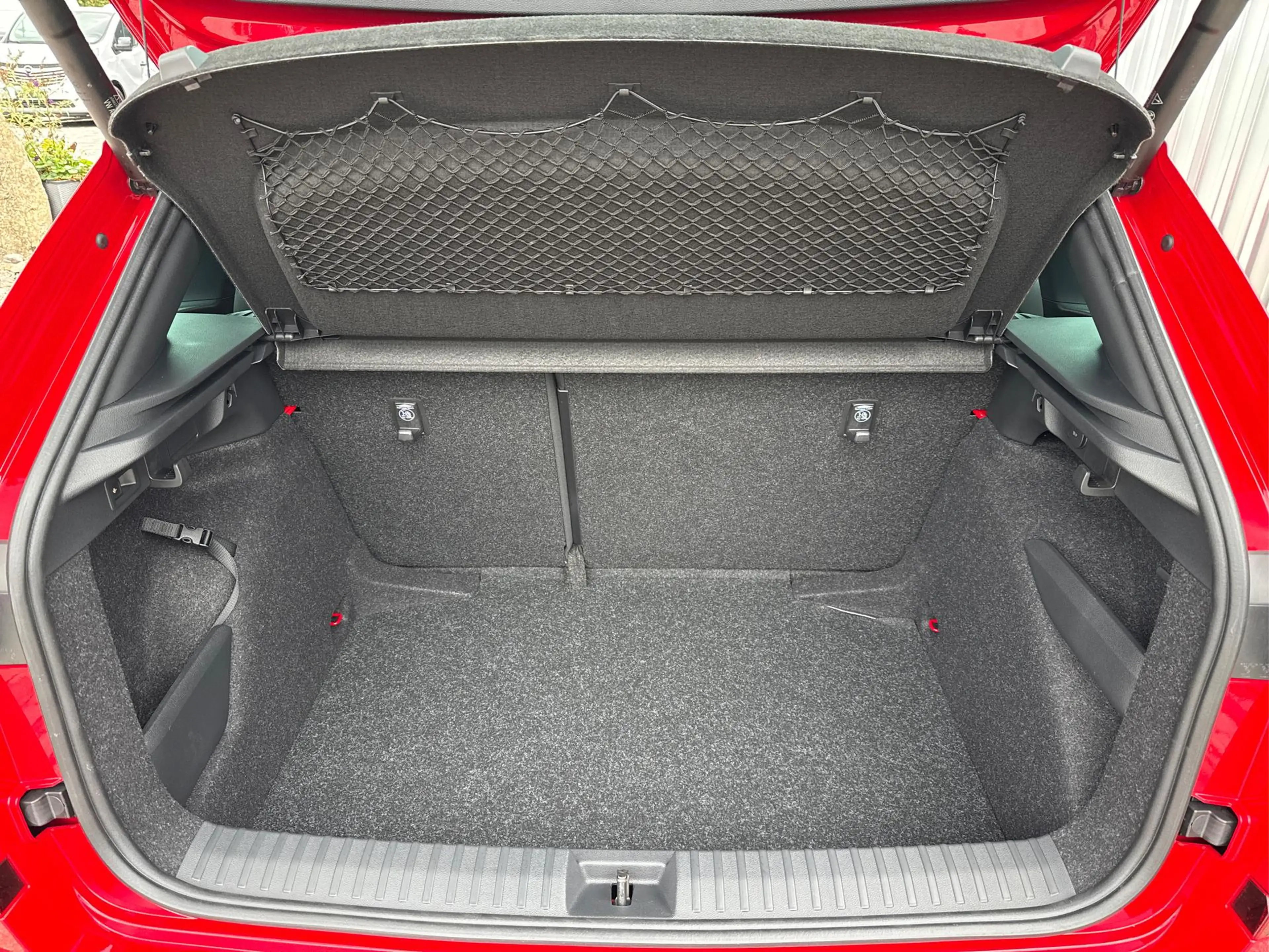 Skoda Kamiq Dynamic Sport Edition 1.5 TSI 150 PS DSG Anhäng... — photo 10