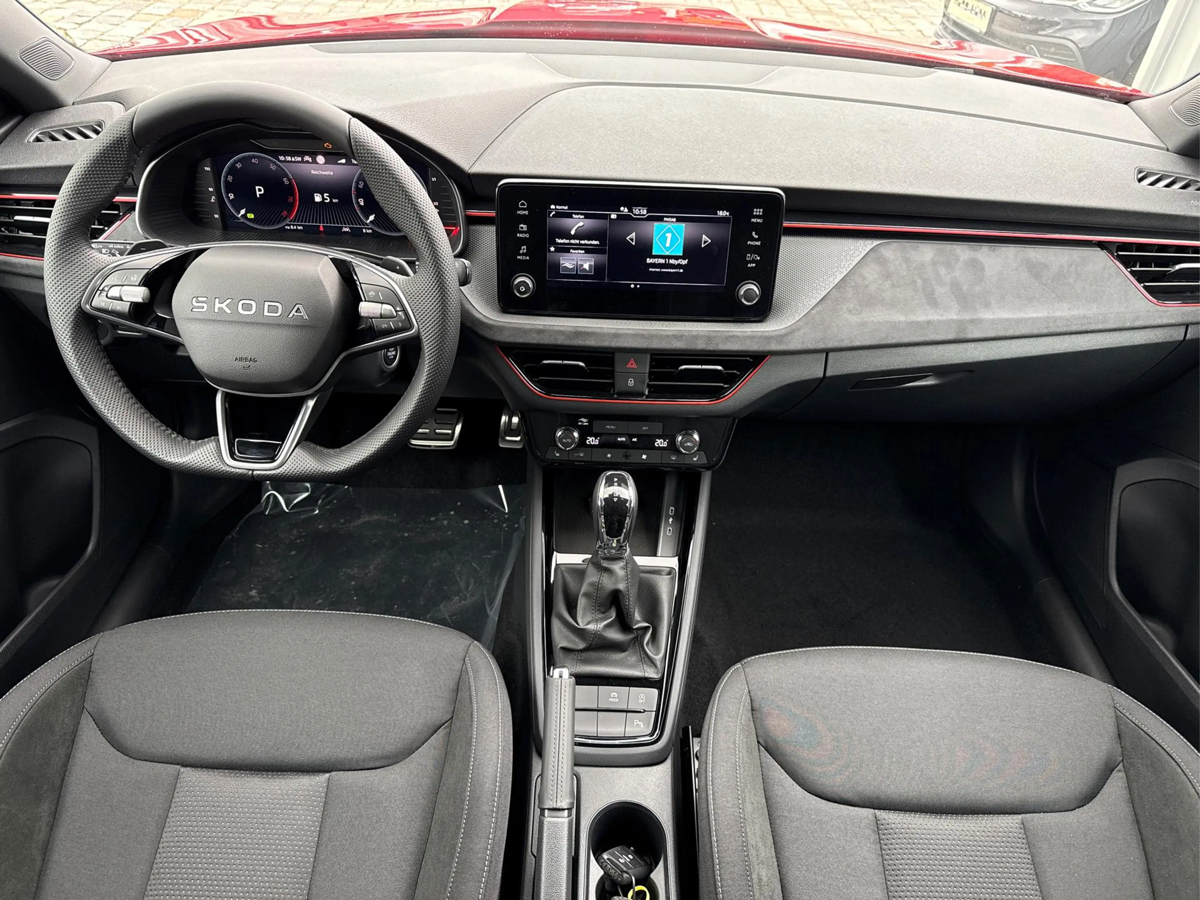 Skoda Kamiq Dynamic Sport Edition 1.5 TSI 150 PS DSG Anhäng... — photo 7