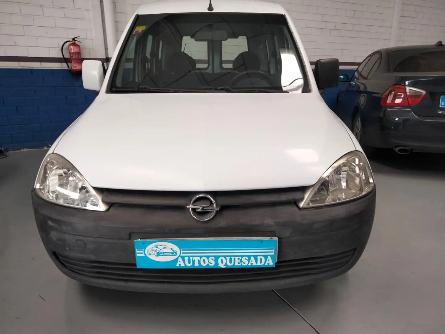 Opel Combo N1 Tour 1.3CDTI Cosmo 75 Wit - 2