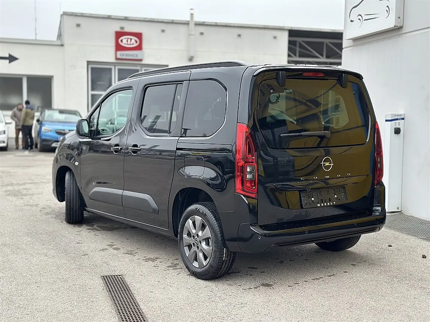 Opel Combo 1.2 PureTech L Černá - 2