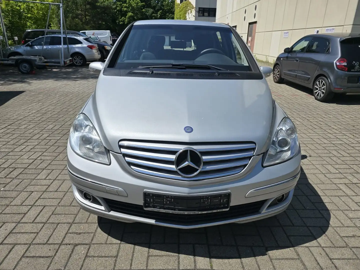 Mercedes-Benz B 200 B -Klasse B 200 Plateado - 1