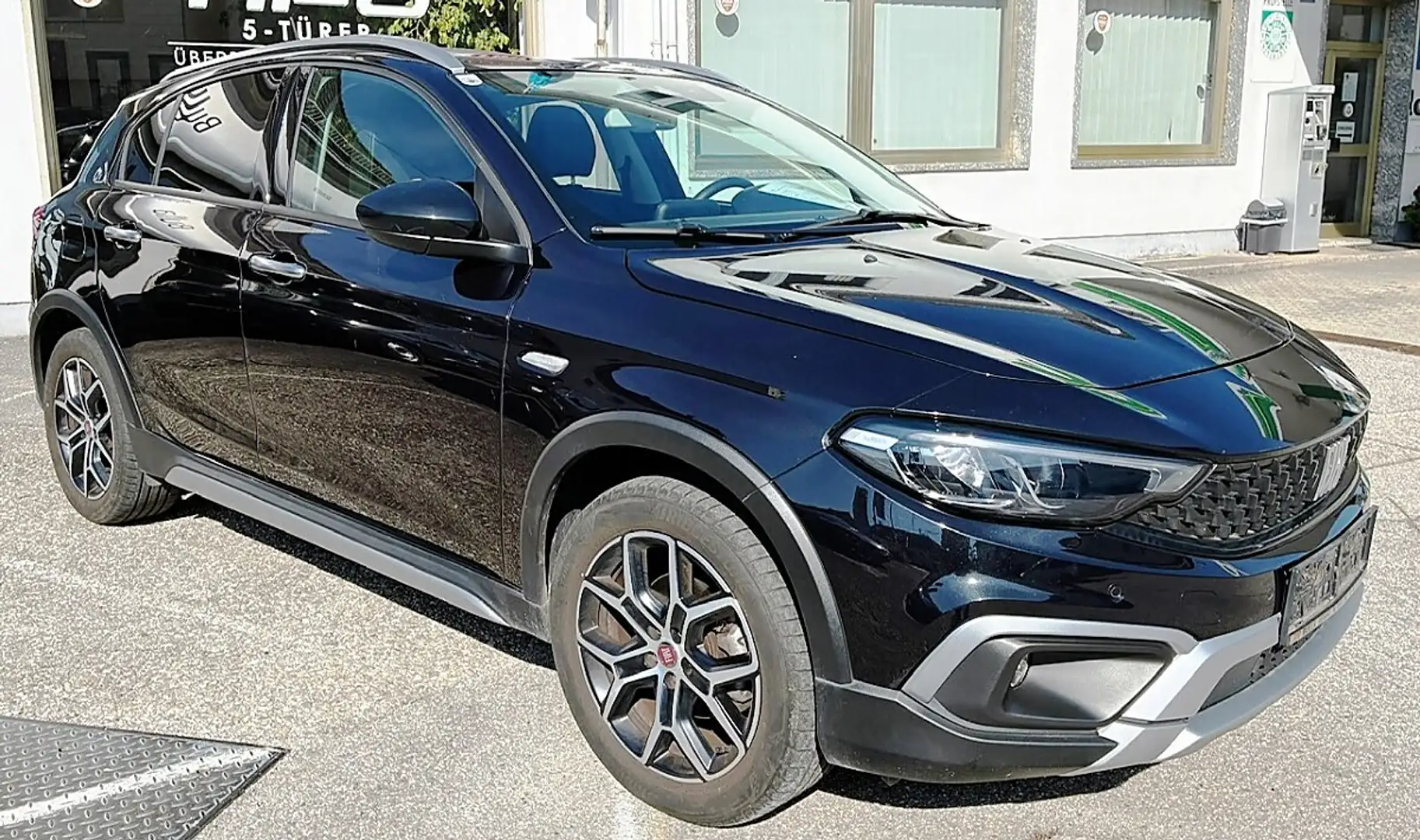 Fiat Tipo Cross FireFly Turbo 100 Cross Schwarz - 2