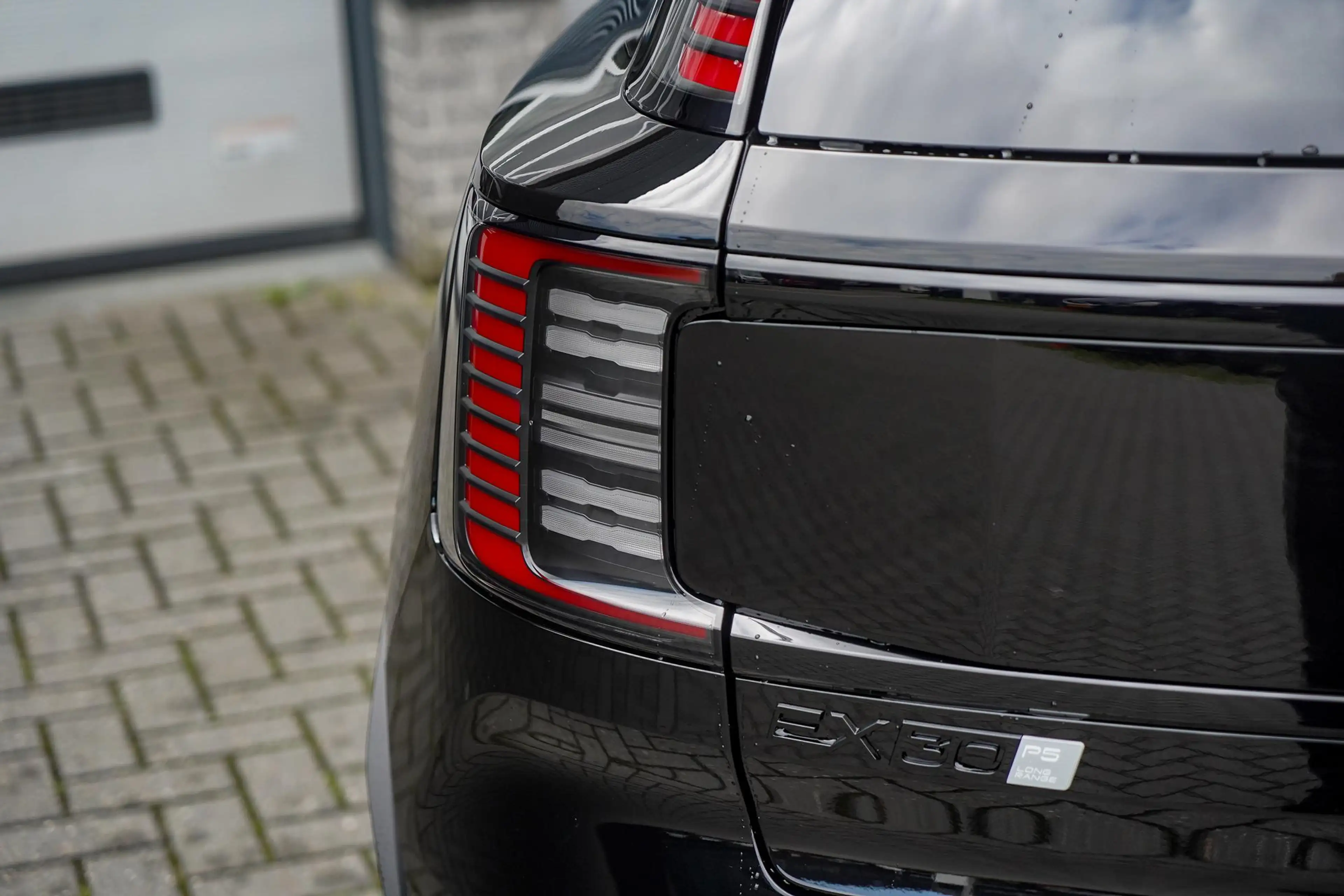 Volvo EX30 P5 Long Range Ultra Black Edition Europa 69 kWh — photo 8