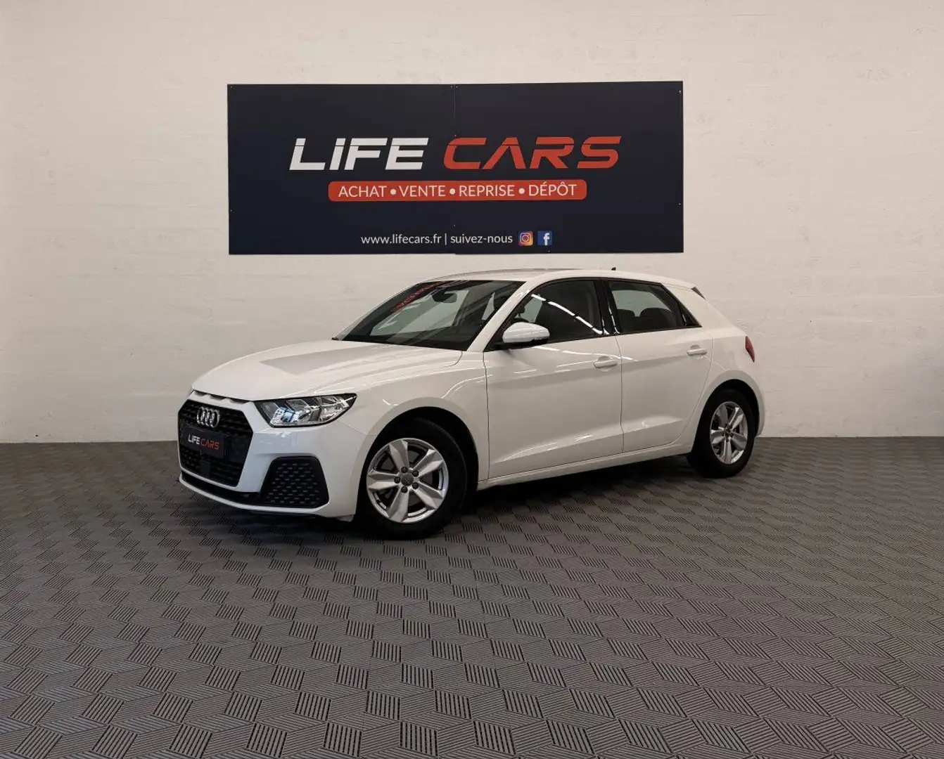 Audi A1 II 30 TFSI 116ch Design 2019 française 2ème main entretien à jour Weiß - 2