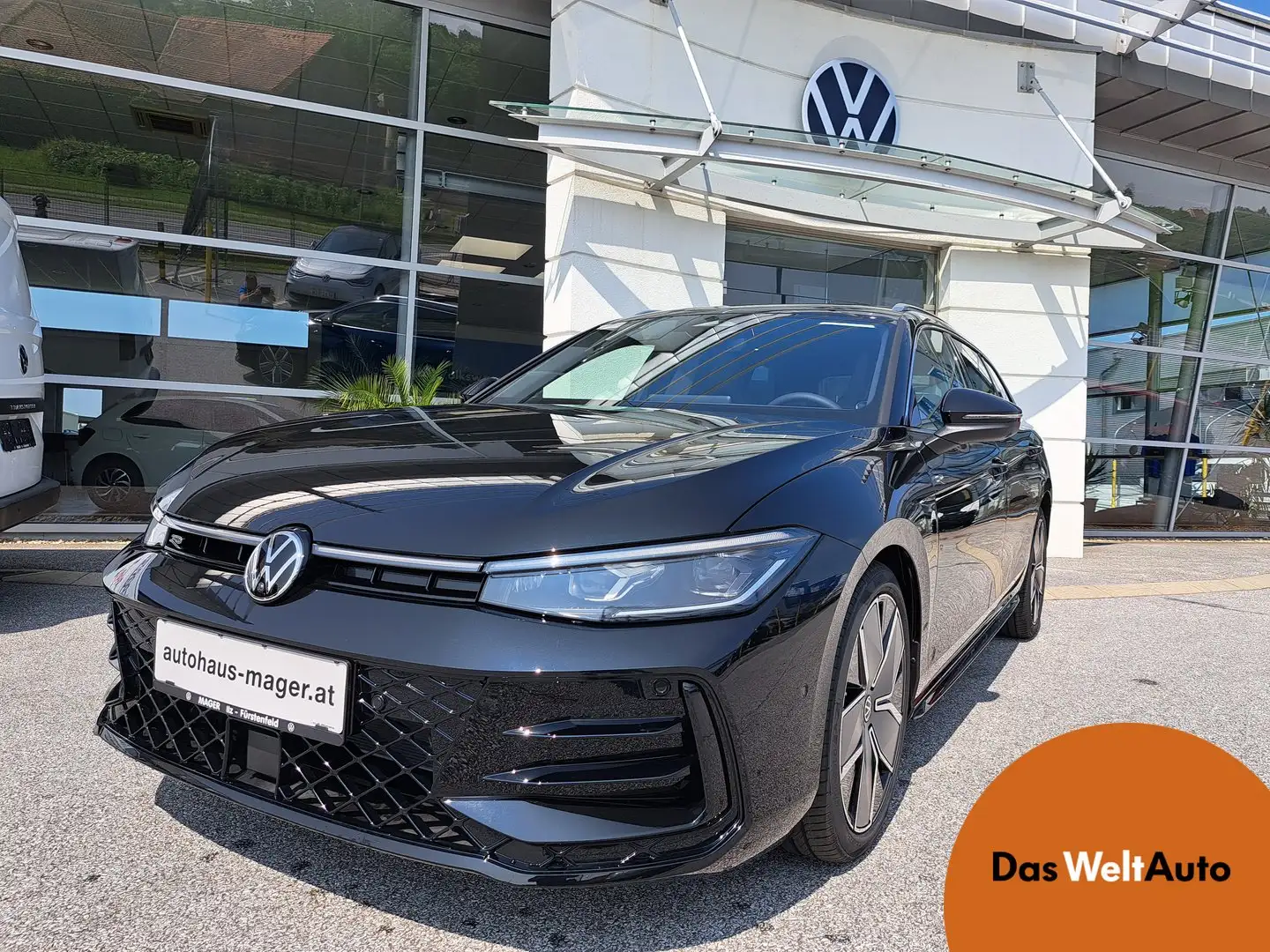 Volkswagen Passat Variant Sport eTSI DSG Schwarz - 1