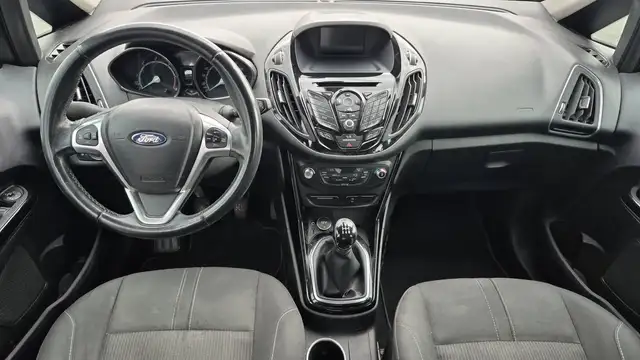 Ford B-Max view 11