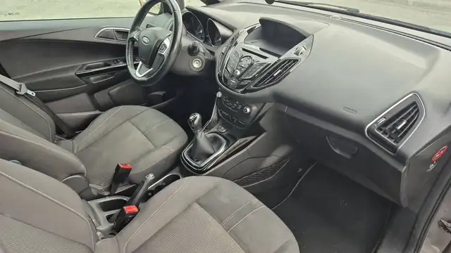 Ford B-Max view 10