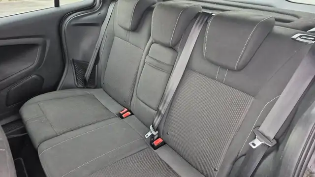 Ford B-Max view 9