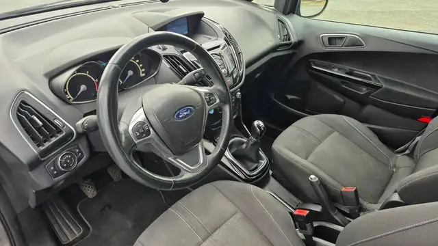Ford B-Max view 8