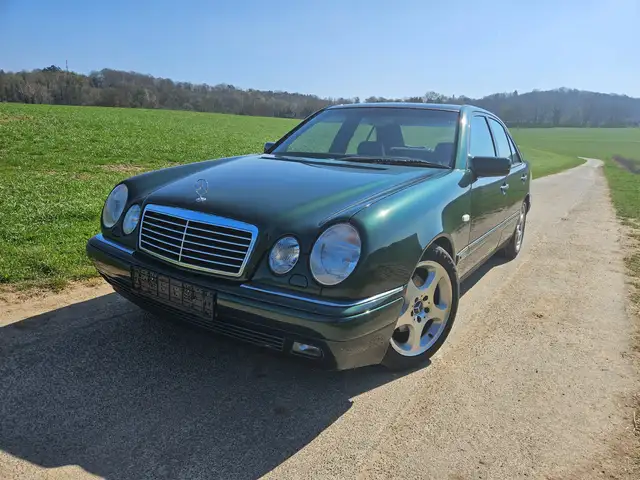 Mercedes-Benz E 320 Avantgarde - 1. Hand, Rostfrei, 90% Erstlack