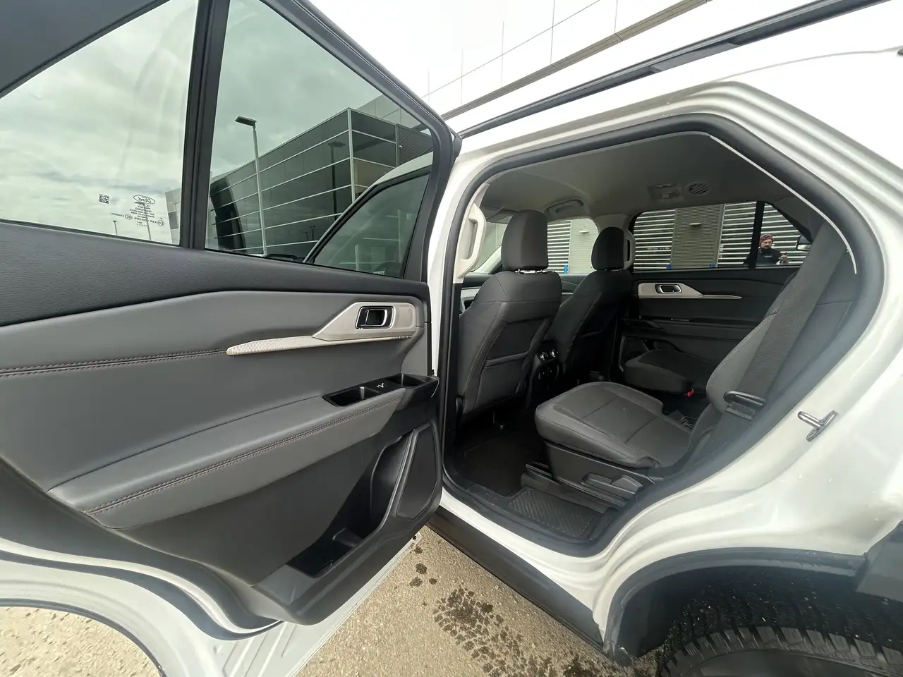Ford Explorer снимка Ford Explorer