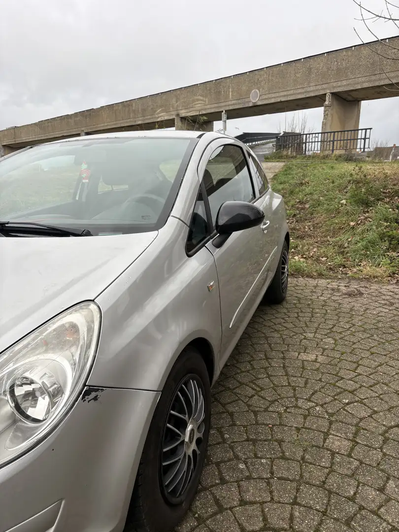 Opel Corsa 1.2i XEP 16v Essentia - 2