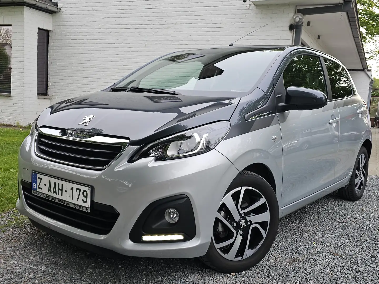 Peugeot 108 1.2i **29 000 KM+CAR PASS* 1 MAIN* AIRCO+CRUISE+.. Сірий - 1