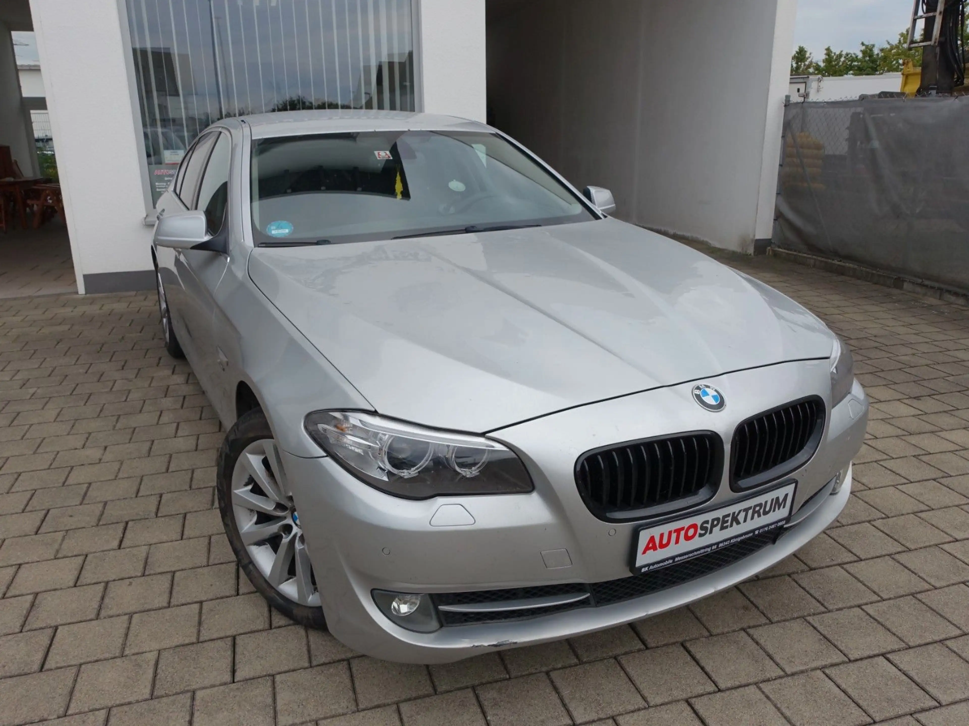 BMW 535 i xDrive Lim. HAGEL ! LEDER/NAVI — photo 2