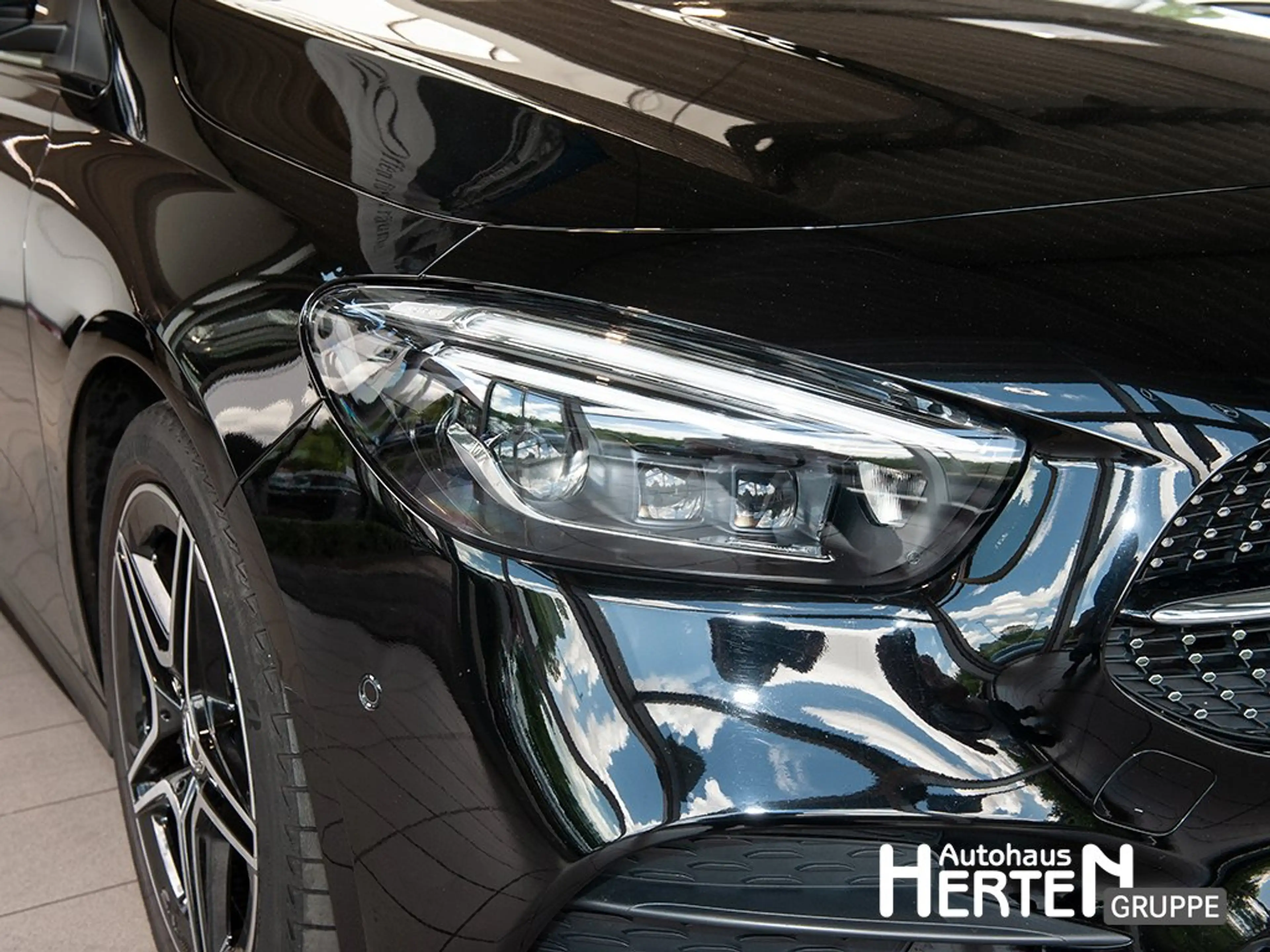 Mercedes-Benz B 250 AMG+NIGHT+PANO+AHK+MULTIBEAM+DISTRONIC — photo 13