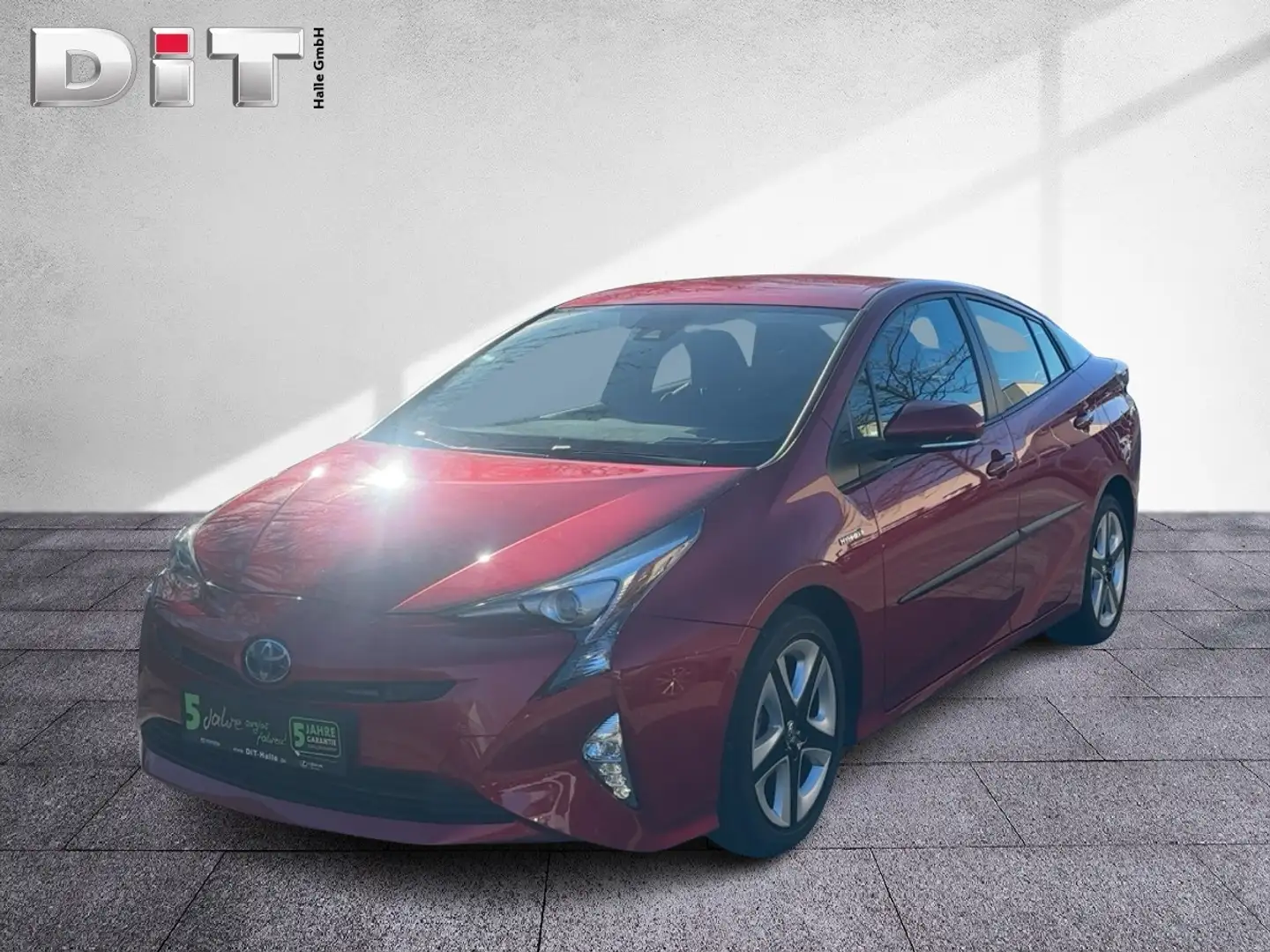 Toyota Prius 1.8 Executive Navi Smartkey Rood - 1