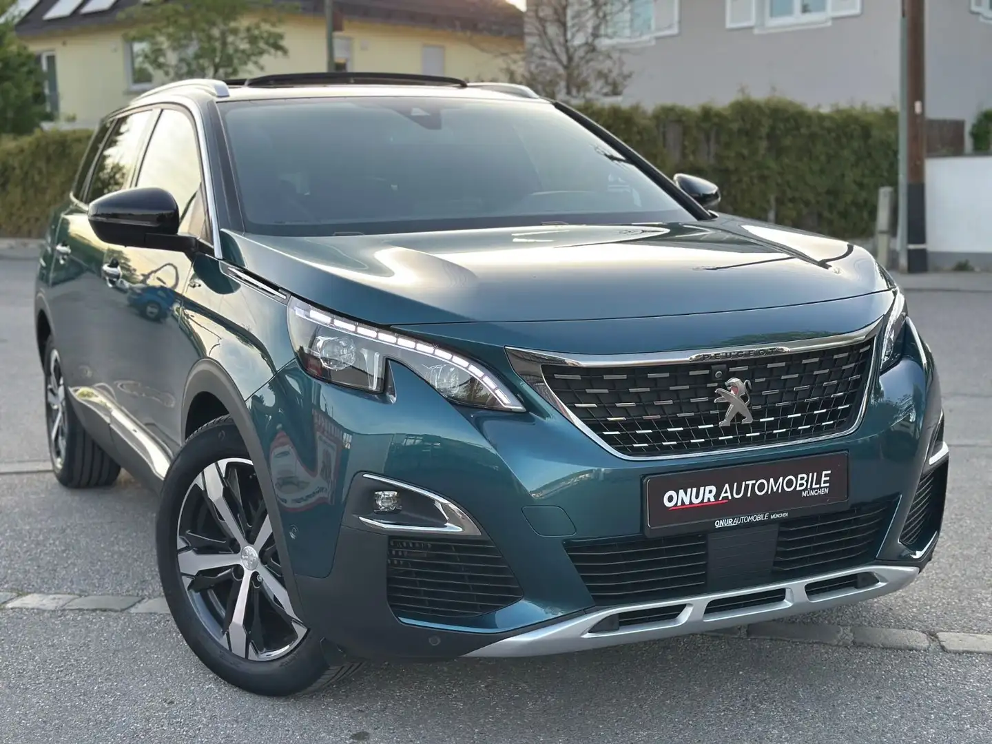 Peugeot 5008 GT Navi Leder Pano HuD Matrix Massage ACC - 1