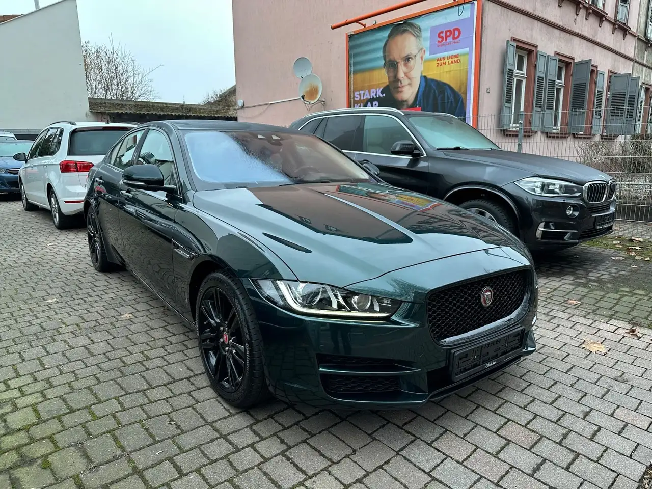 Jaguar XE